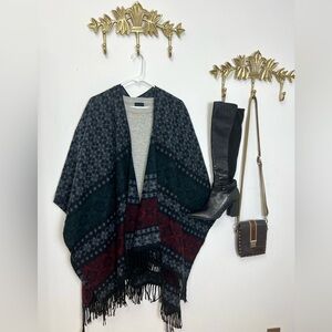 Nordic style Shawl/Poncho XL